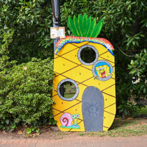 Scarecrow # 18 - Who Performs in a Pineapple on 4/03?