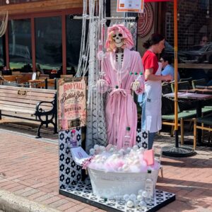 Scarecrow # 41 - Bathtub Betty