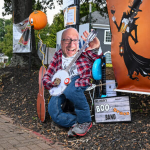 Scarecrow # 95 - Your BILL-estate Agent's BOO-GRASS Band